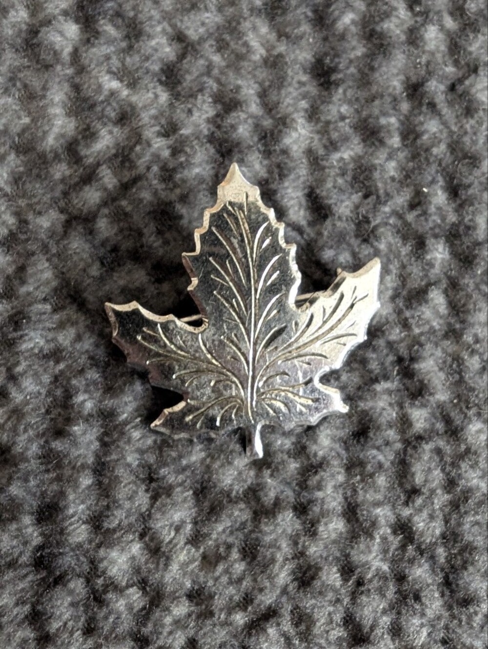 Vintage Sterling Silver Canada Maple Leaf Lapel Pin